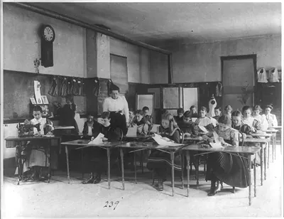 [Sewing class, 3rd Division]