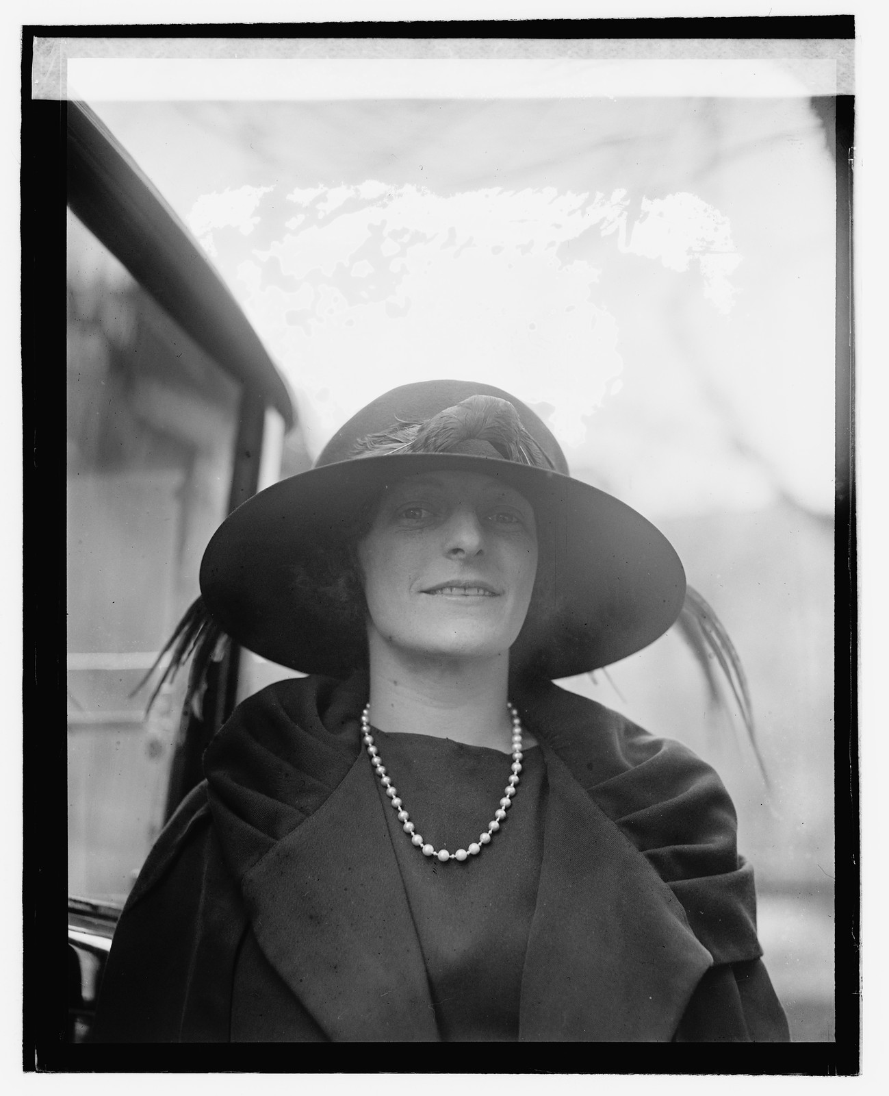 Mrs. Grafton Minot, [1922] — historic photograph