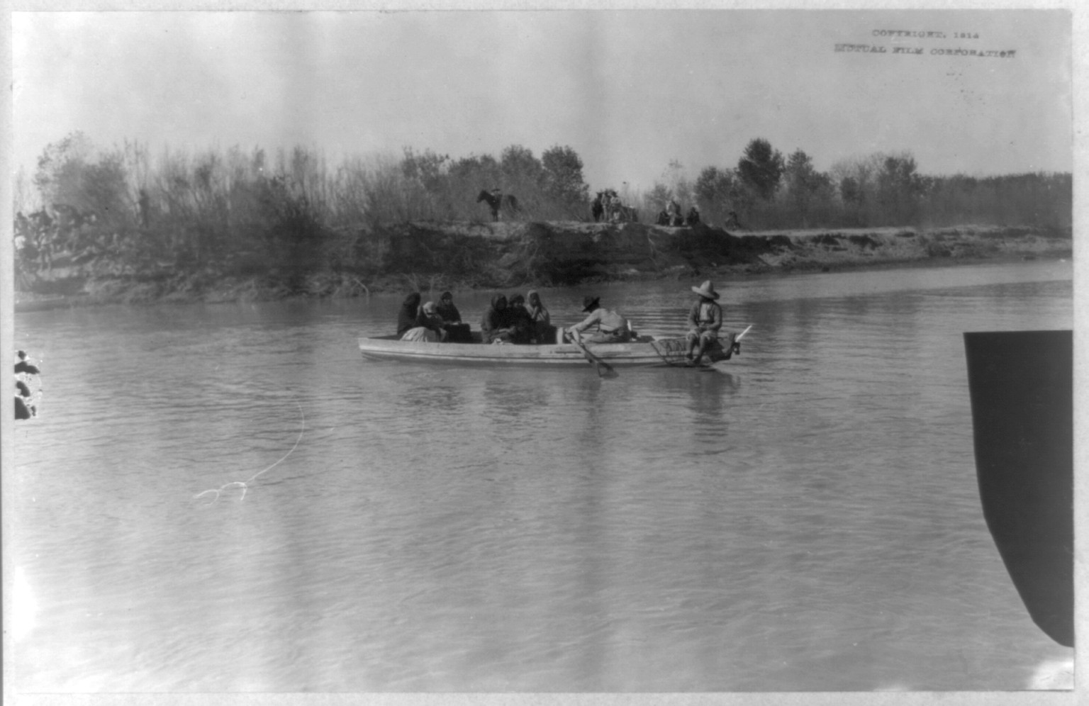 [Mexican War, 1914: refugees crossing in rowboat], c1914 Jan. 29. — historic photograph