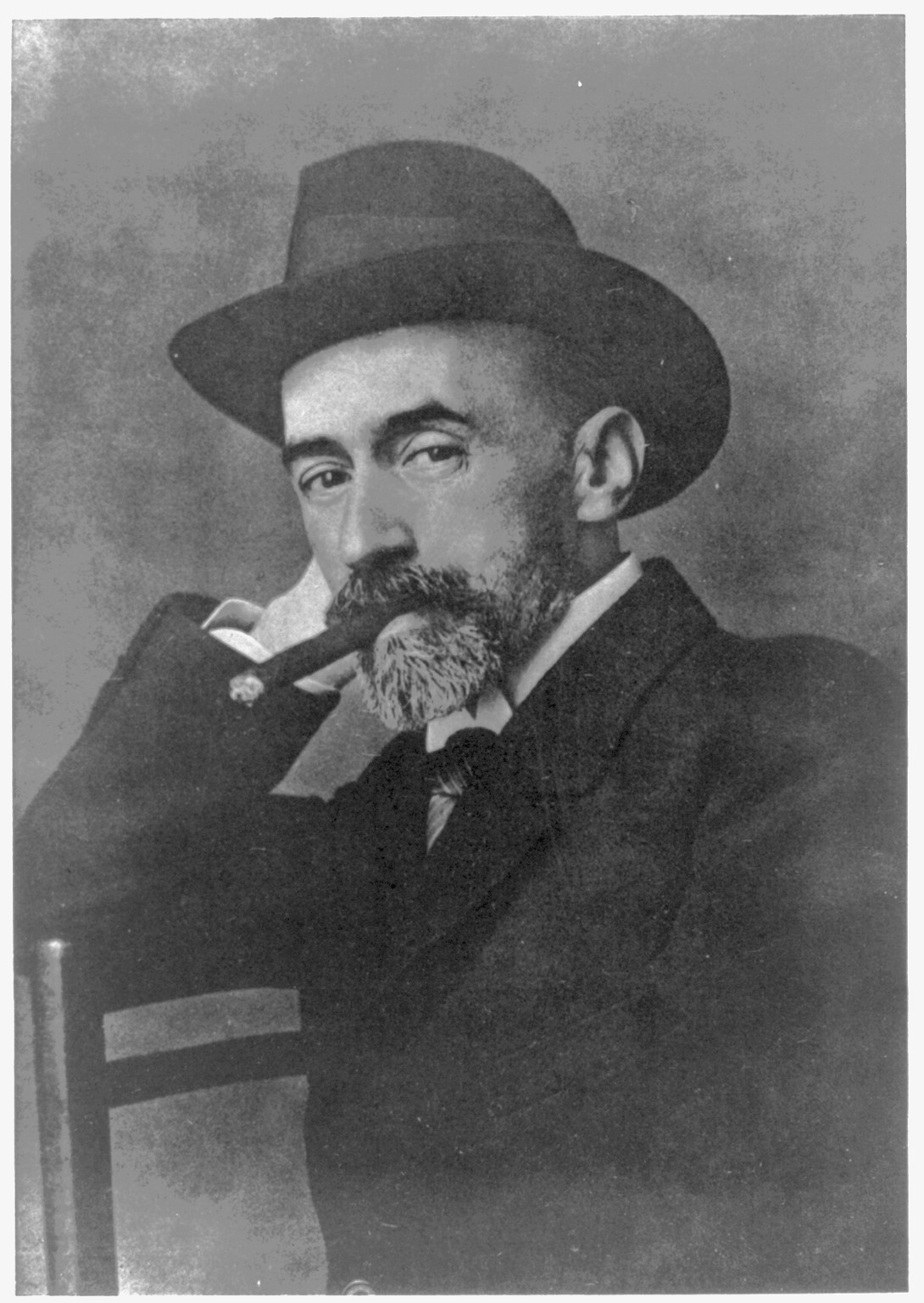 [Jacinto Benevento, bust portrait, facing left] — historic print
