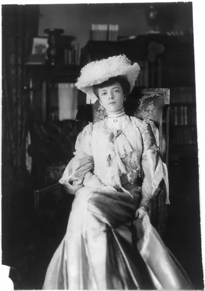 Alice (Roosevelt) Longworth, 1884-