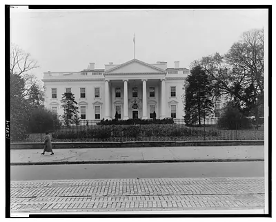[Front view of The White House]