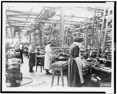 [Women grinding barrels of automatic 45s, in Colt's Paten Fire Arms Plant, Hartford, Conn.]
