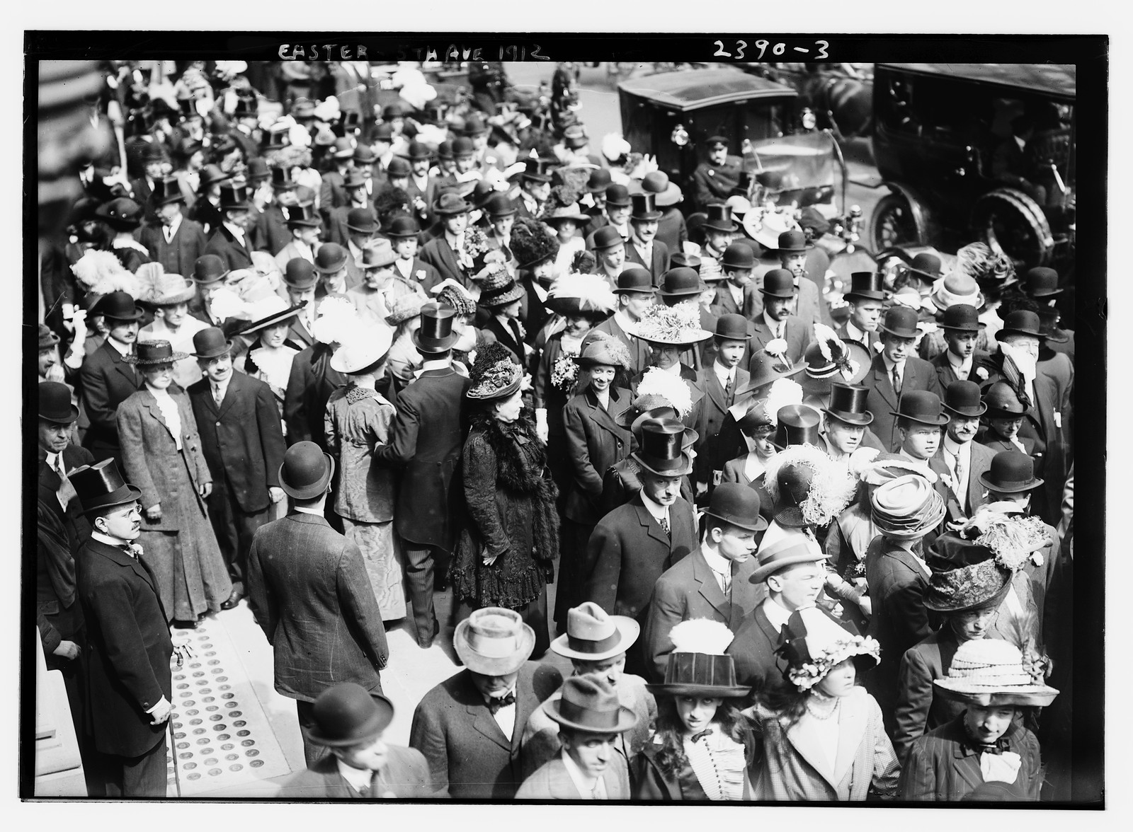 Easter - 5th Ave. 1912, 1912 — historic photograph