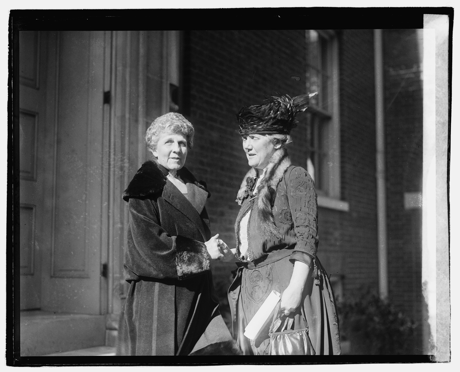 Mrs. Harding & Mrs. Laurence Lewis, 1/25/21, [19]21 January 25. — historic photograph