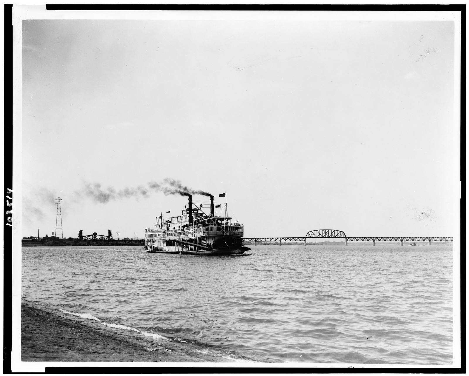 Green Line steamer, c1940. — historic photograph