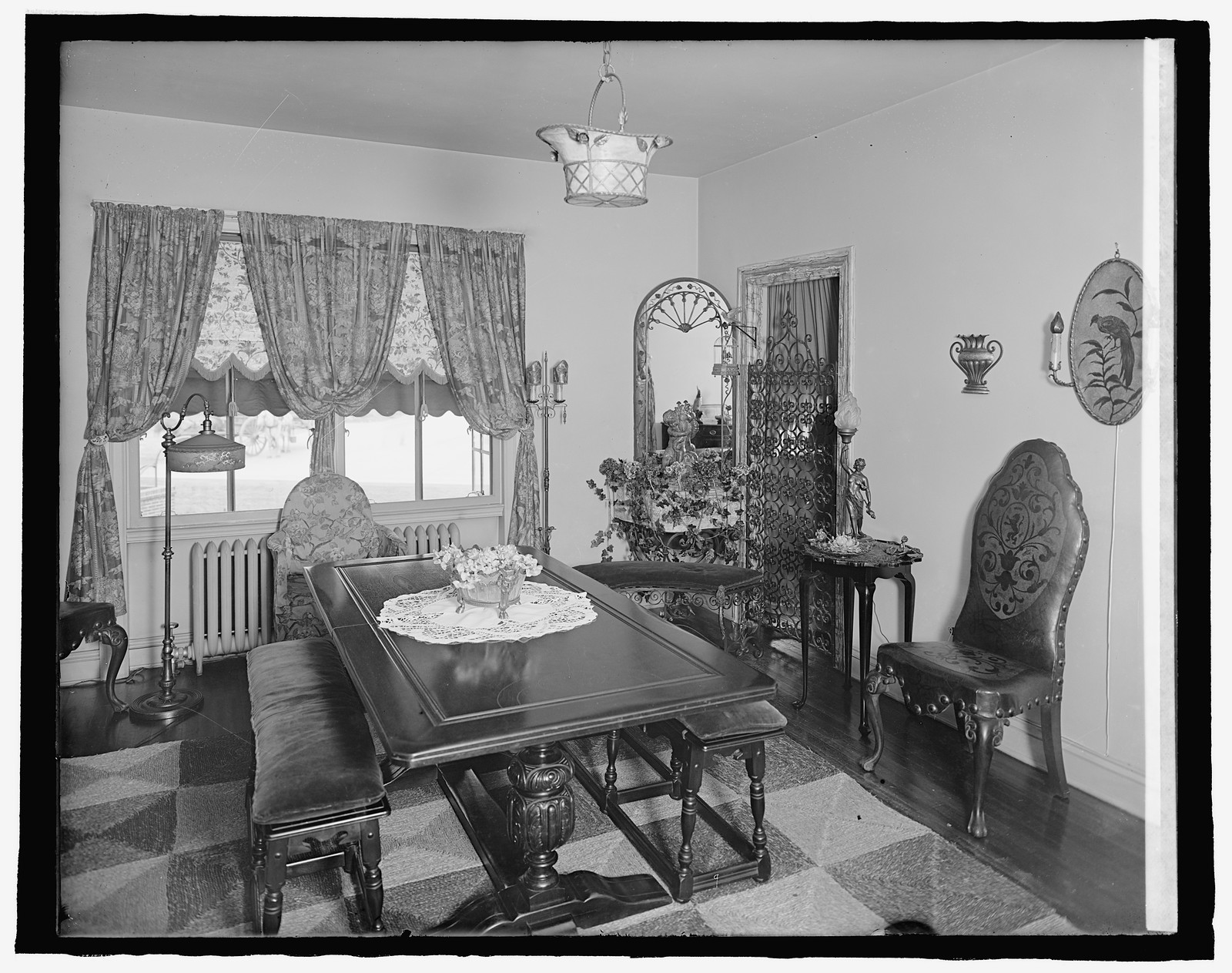 Cathedral Mansions, [Washington, D.C.], [between 1916 and 1917] — historic photograph