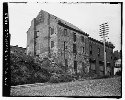 Old house, 32nd St., NW, [Washington, D.C.]