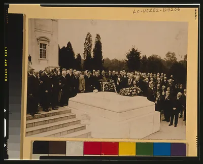 Scottish Masons honor memory of unknown hero