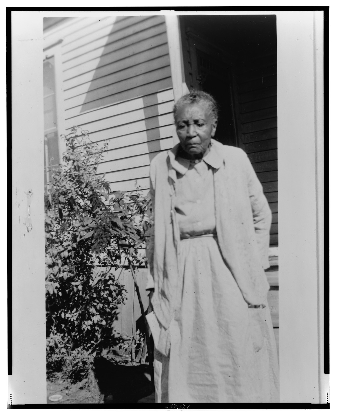 Scott Hooper, ex-slave, Ft. Worth, 1937 Nov. 9. — historic photograph