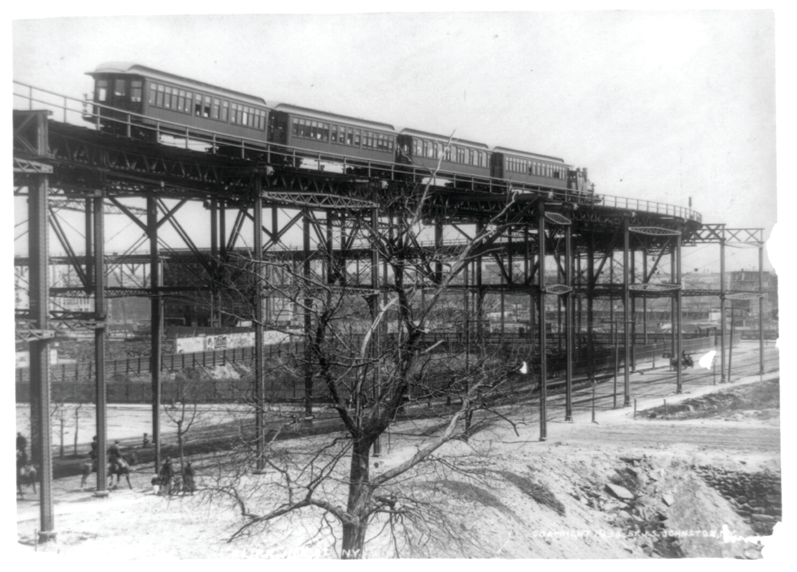 [Elevated railroad in New York City, possibly 110th St.], c1896. — historic photograph