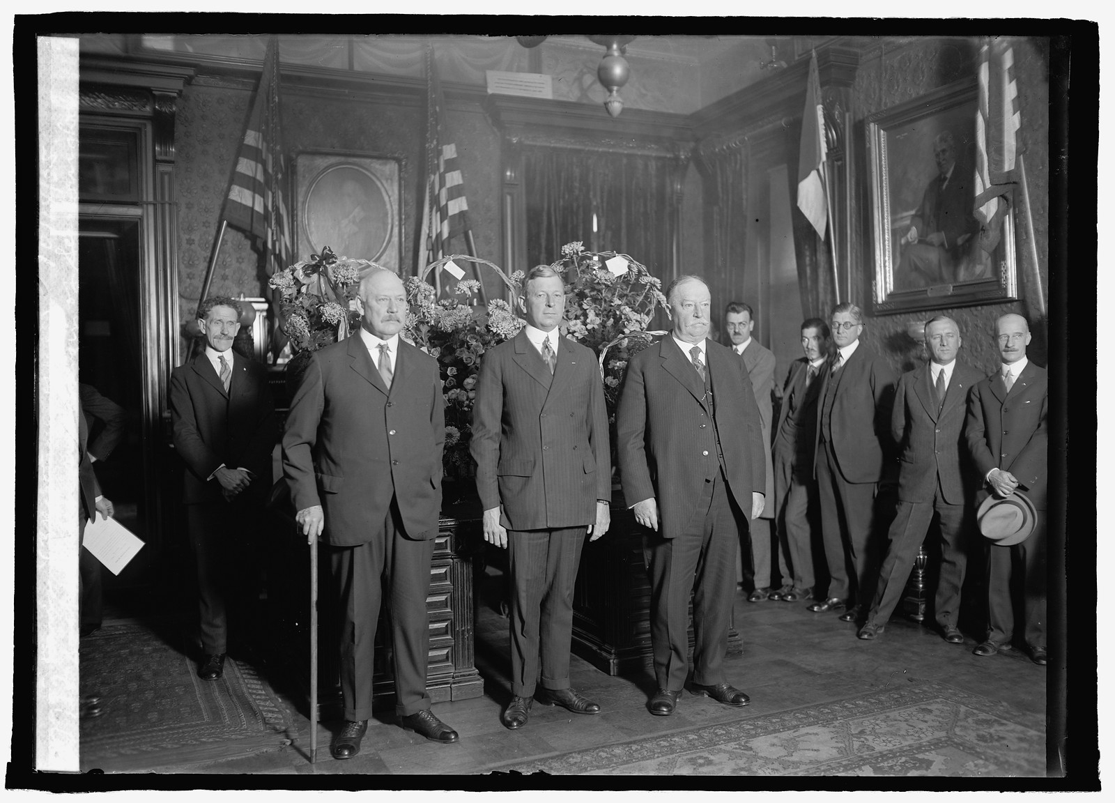 Snapped after swearing in of Sec. Dwight Davis (3 Secretaries of War), 10/14/25, [19]25 October 14. — historic photograph