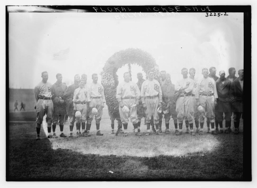 Floral horseshow, n/a — historic photograph