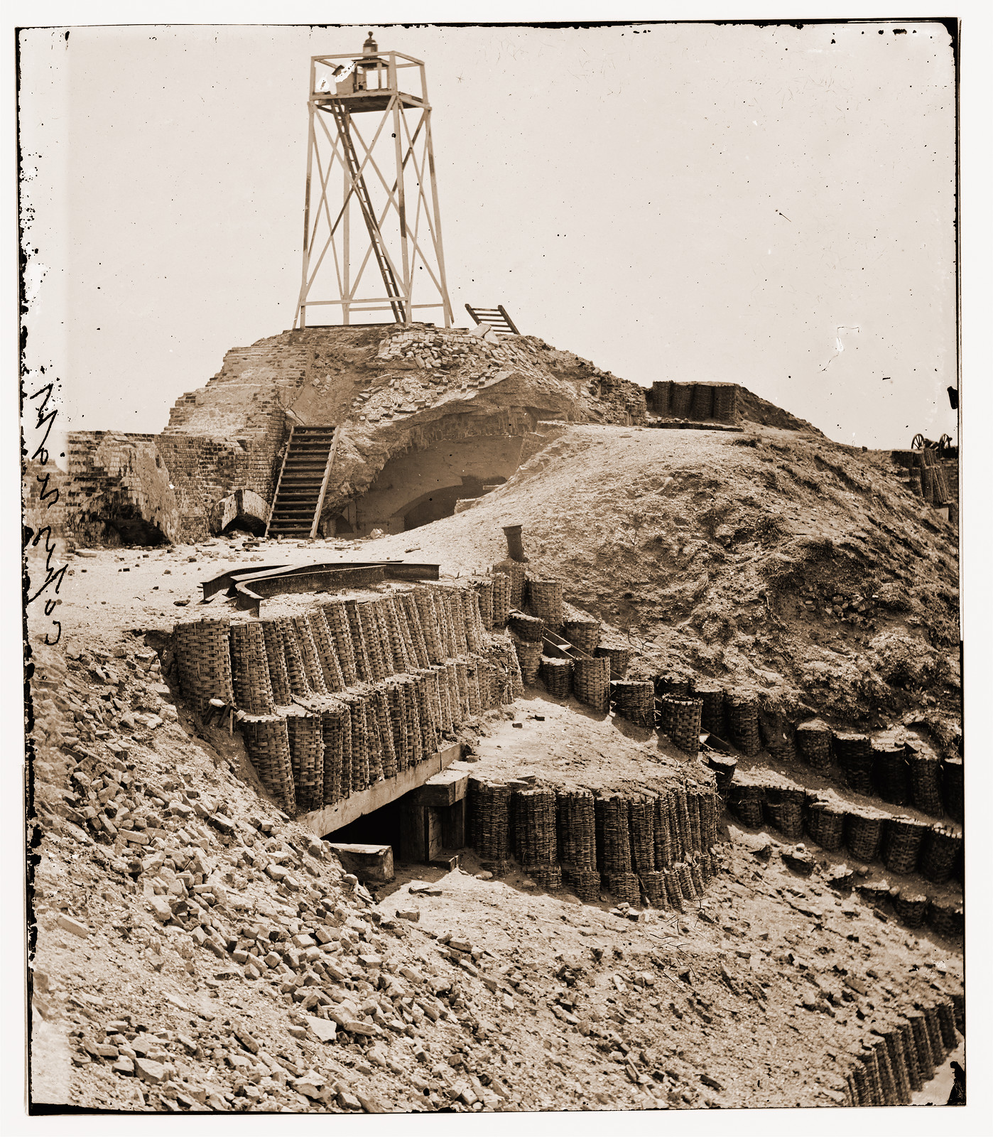 Charleston South Carolina. Beacon on parapet of Fort Sumter, 1865 — historic photograph