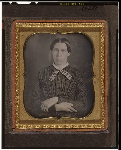 Unidentified woman, half-length daguerreotype portrait