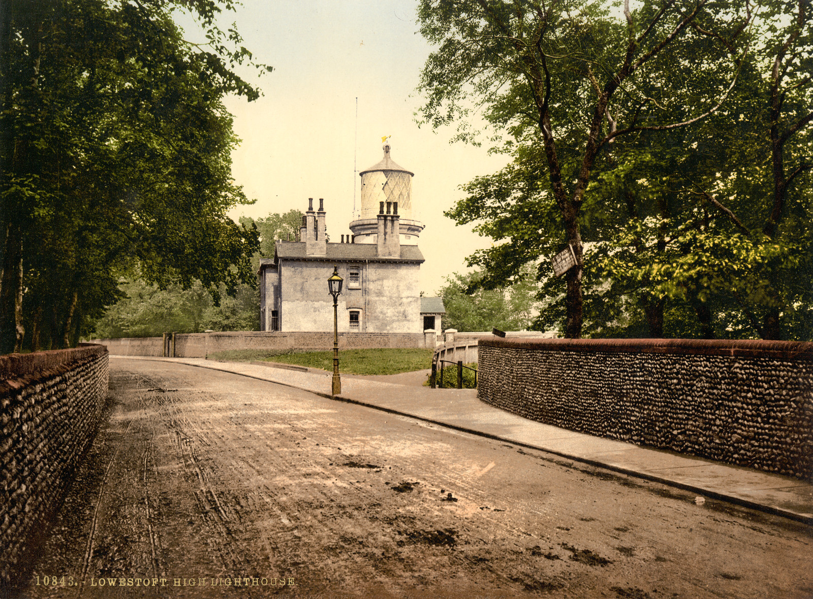 High Lighthouse Lowestoft England, [between ca. 1890 and ca. 1900]. — historic print