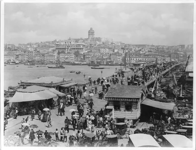 [View of the new bridge and Galata area from İstanbul] / Abdullah Frères, Phot., Constantinople.