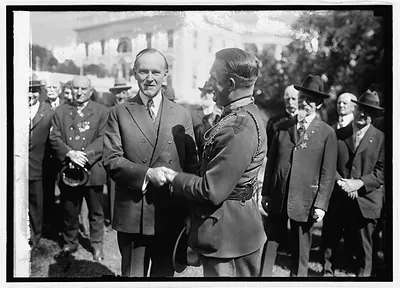 Coolidge & Lt. Dan R. Edward at White House, [Washington, D.C.], 10/3/24