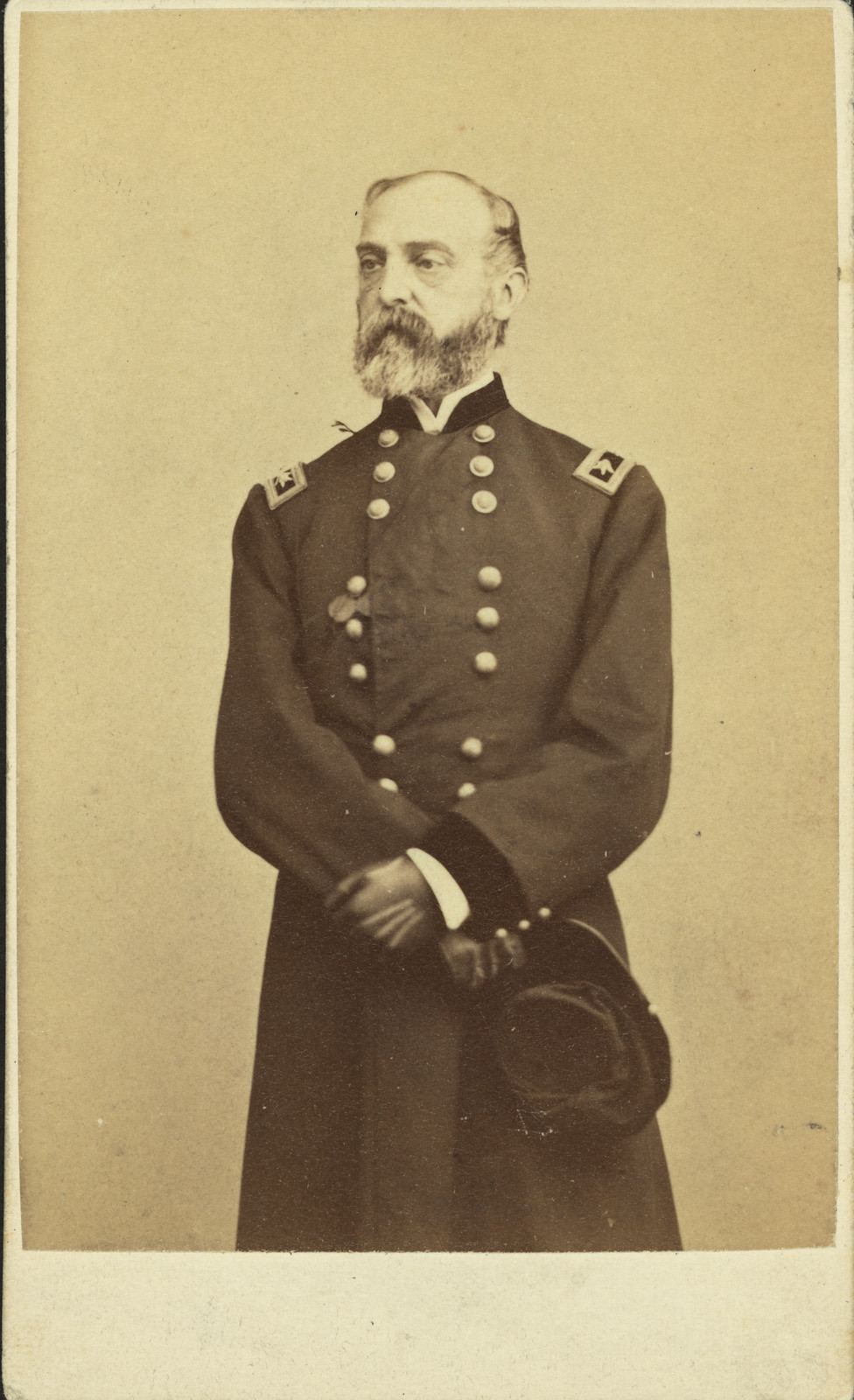Bearded Union officer in frock coat, studio carte de visite portrait — historic image
