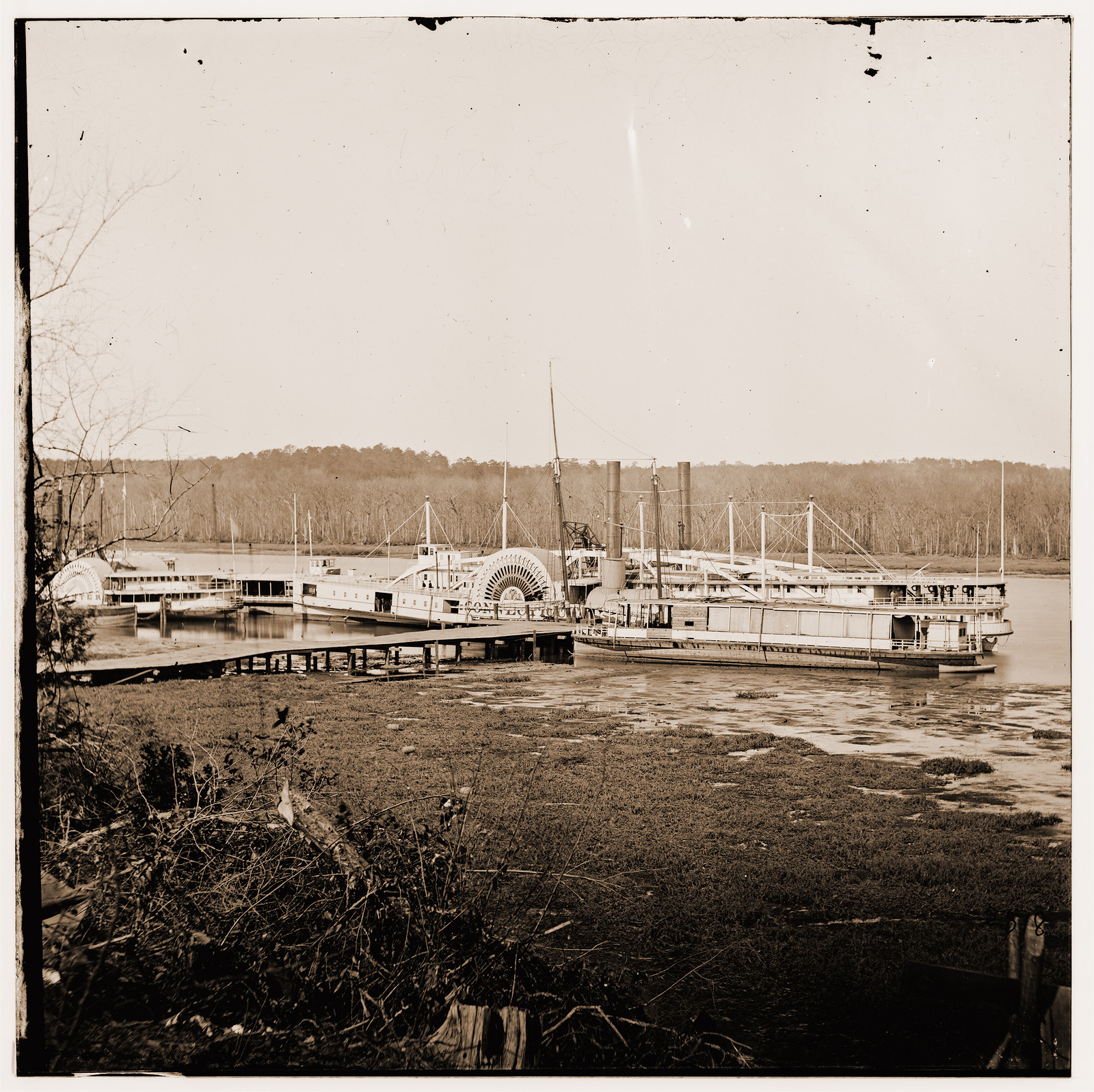 Appomattox River Virginia. Medical supply boat CONNECTICUT, 1861 — historic photograph