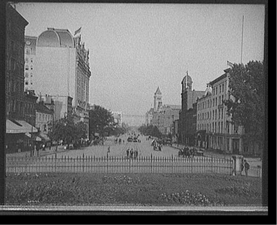 [Pennsylvania Avenue, Washington, D.C.], [between 1900 and 1910] — historic photograph