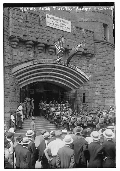 Kilties enter 71st Regt. Armory