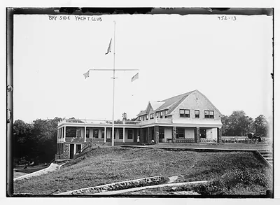 Bay Side Yacht Club, exterior