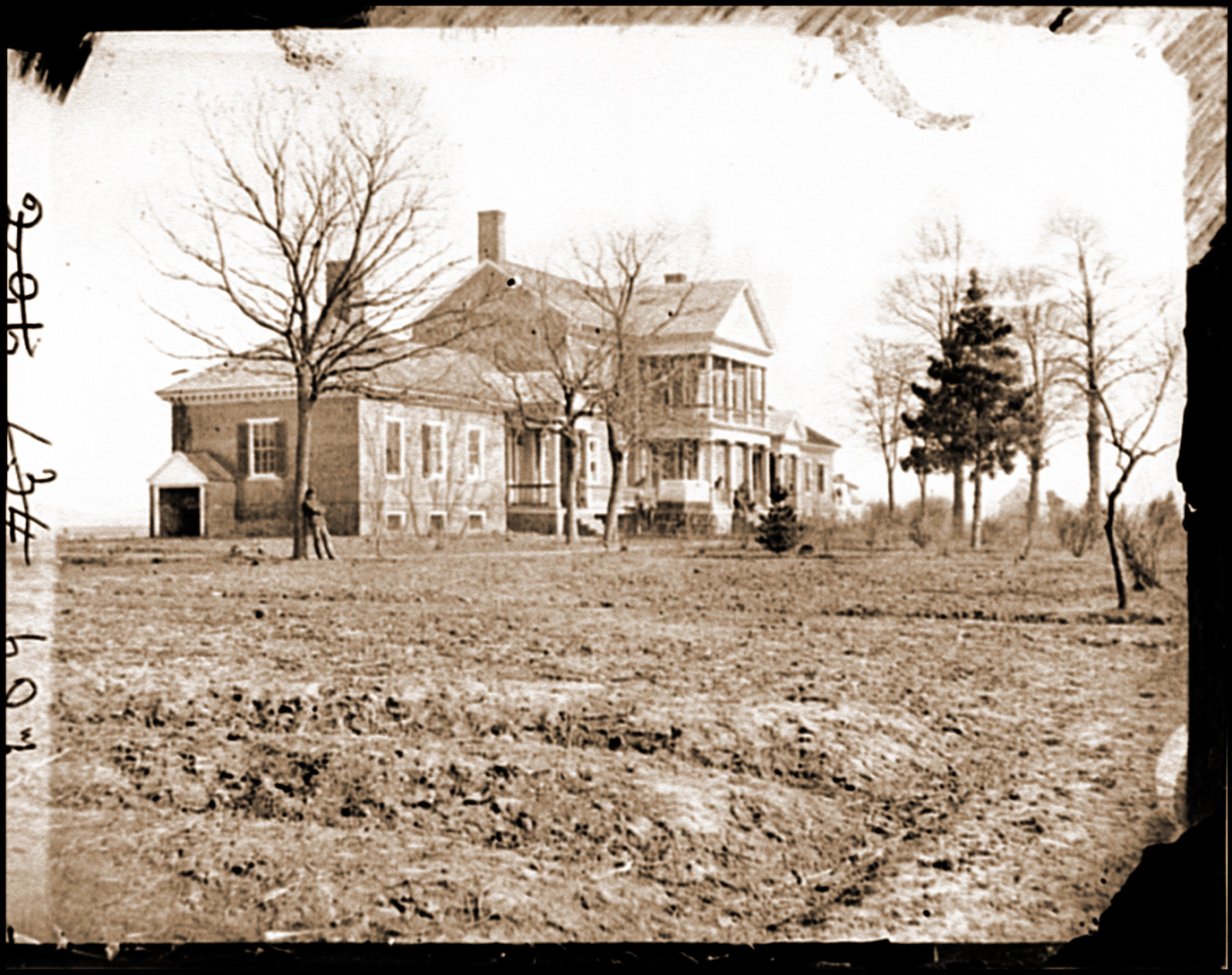 Falmouth Va. vicinity. Major Lacys house opposite Fredericksburg, 1863 — historic photograph
