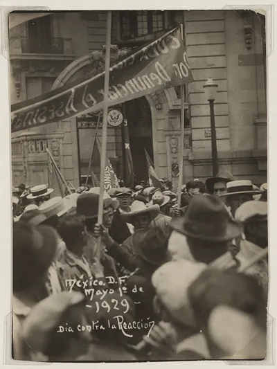 May Day 1929 march in Mexico City, banner and crowd