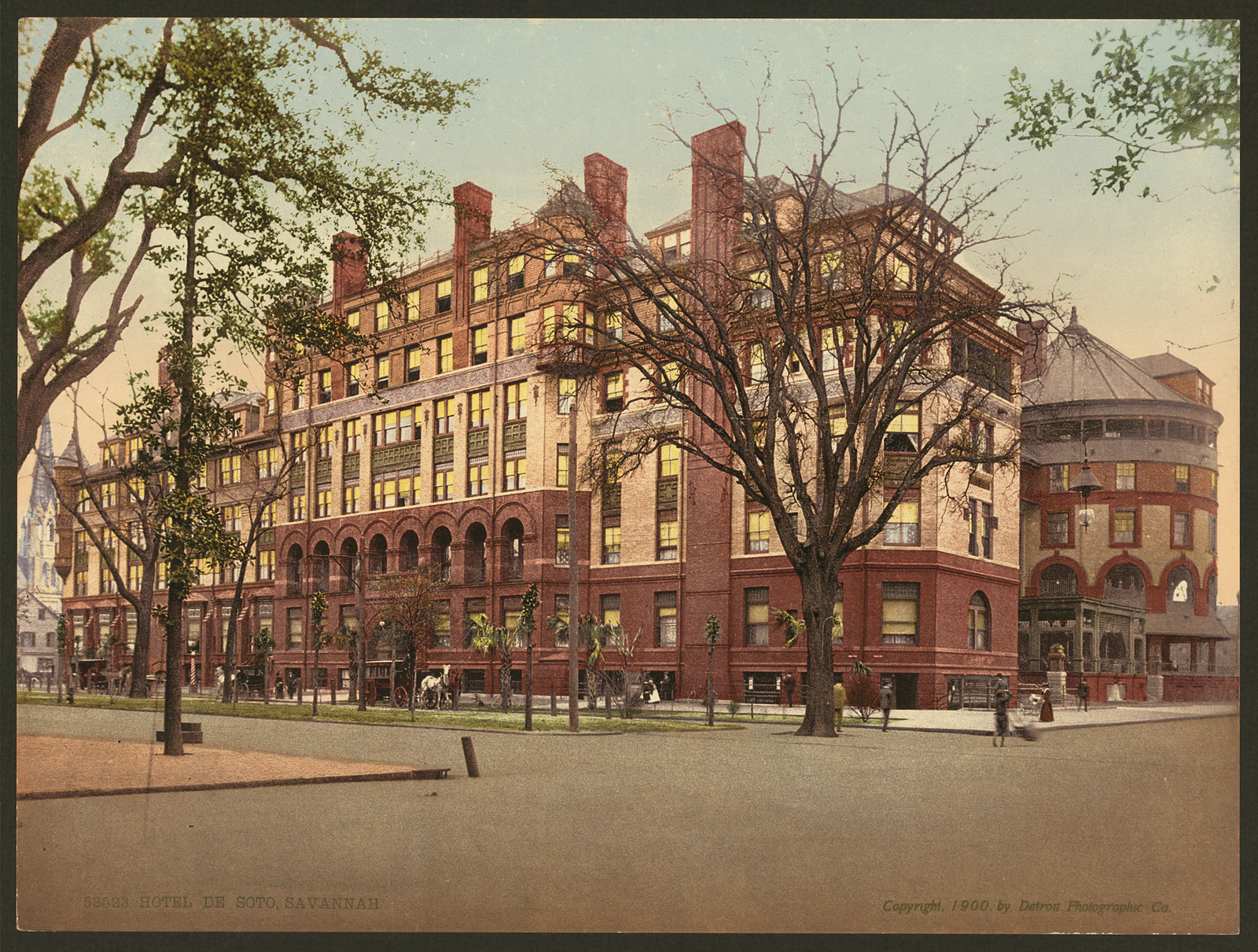 Hotel De Soto, Savannah, Ga., c1900. — historic photograph