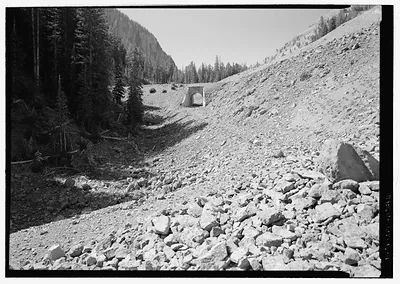 204461pu 4. VIEW WEST ALONG ROADWAY TOWARD EAST FACE OF CORKSCREW BRIDGE