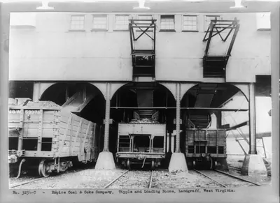 Empire Coal & Coke Company, tipple and loading booms, Landgraff, West Virginia