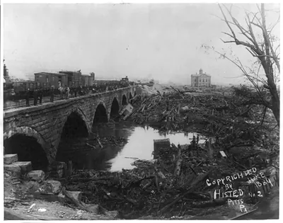 Debris at P.R.R. stone bridge, Johnstown Flood, May 31st, 1889