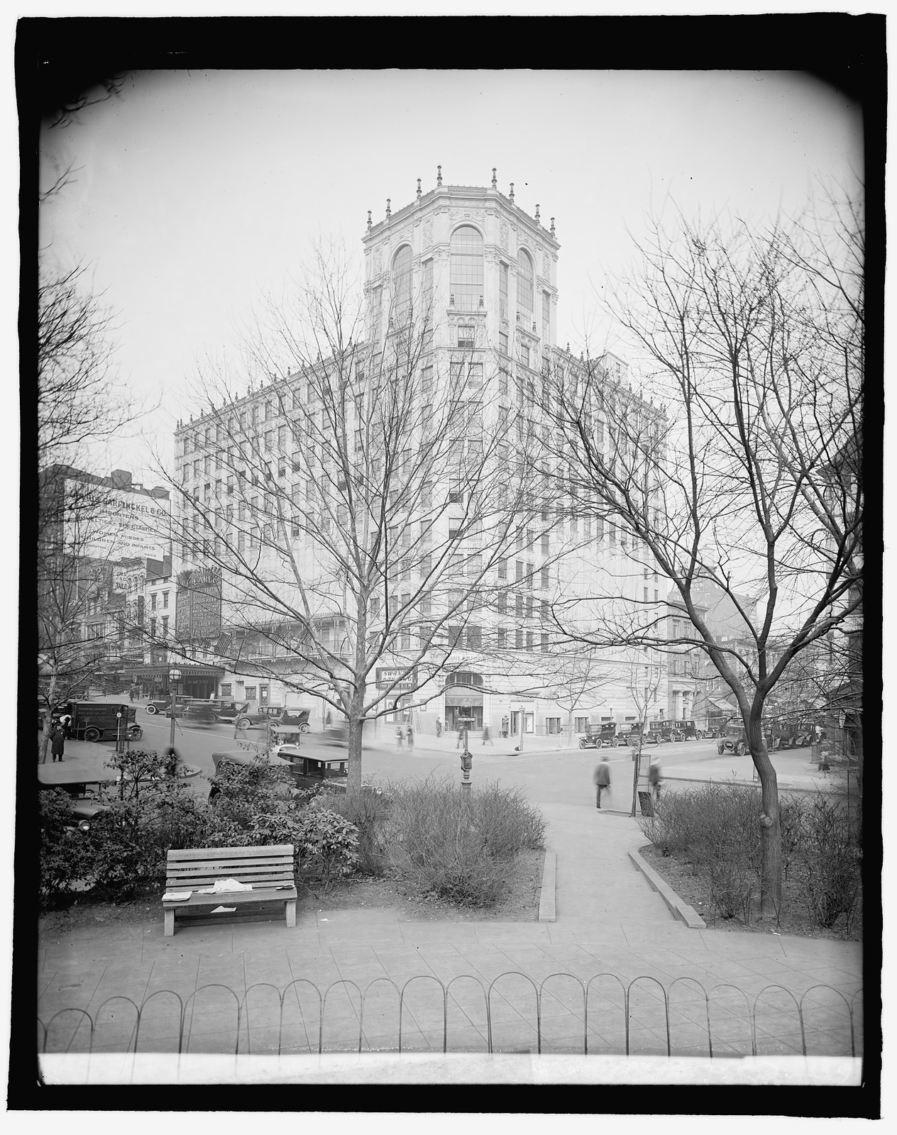 Earle Theater, [13th and E St., NW, Washington, D.C.], [between 1910 and 1925] — historic photograph