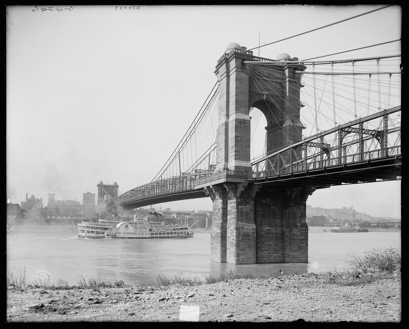 Suspension bridge, Cincinnati, Ohio, c1907. — historic photograph