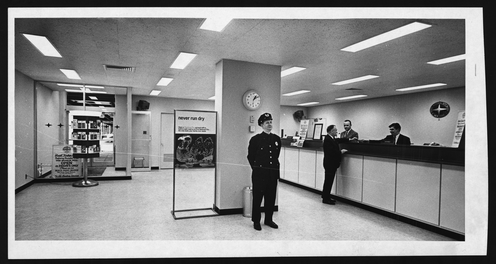 First National Bankat Hunts Point M — historic image