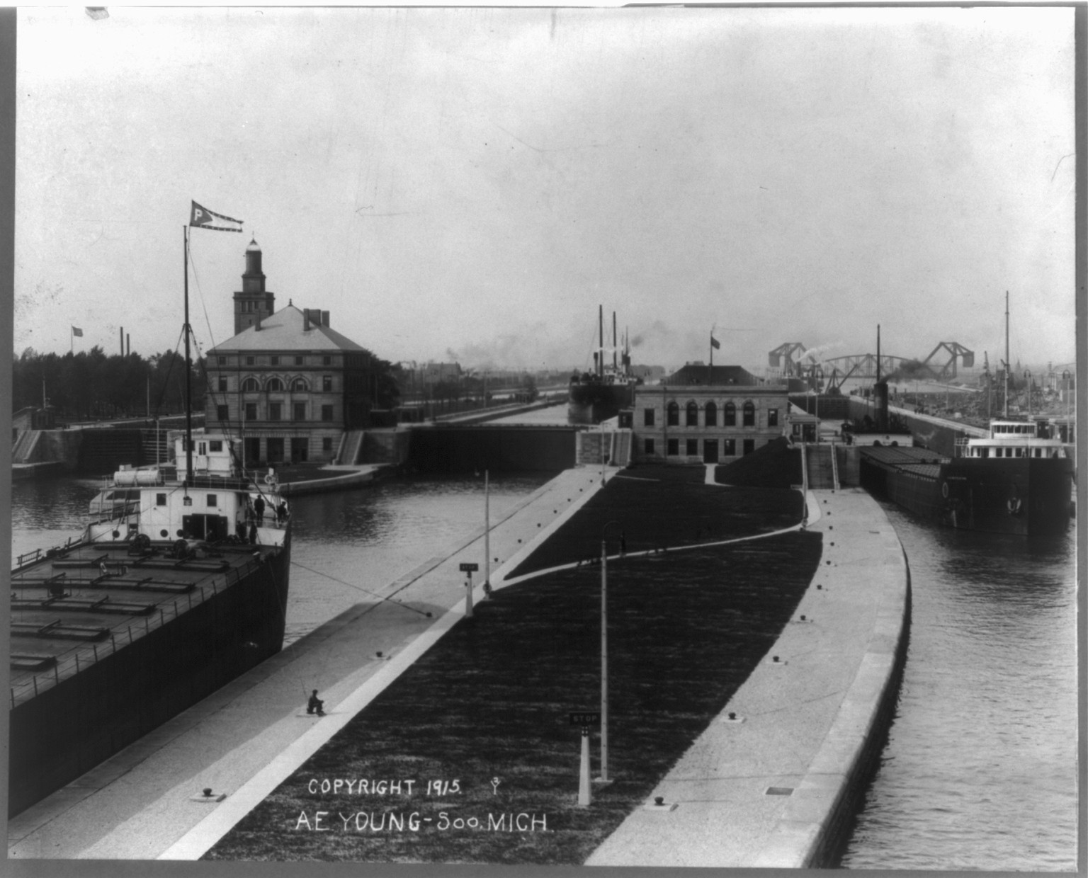 Soo Locks (Sault Sainte Marie), Michigan., c1915. — historic photograph