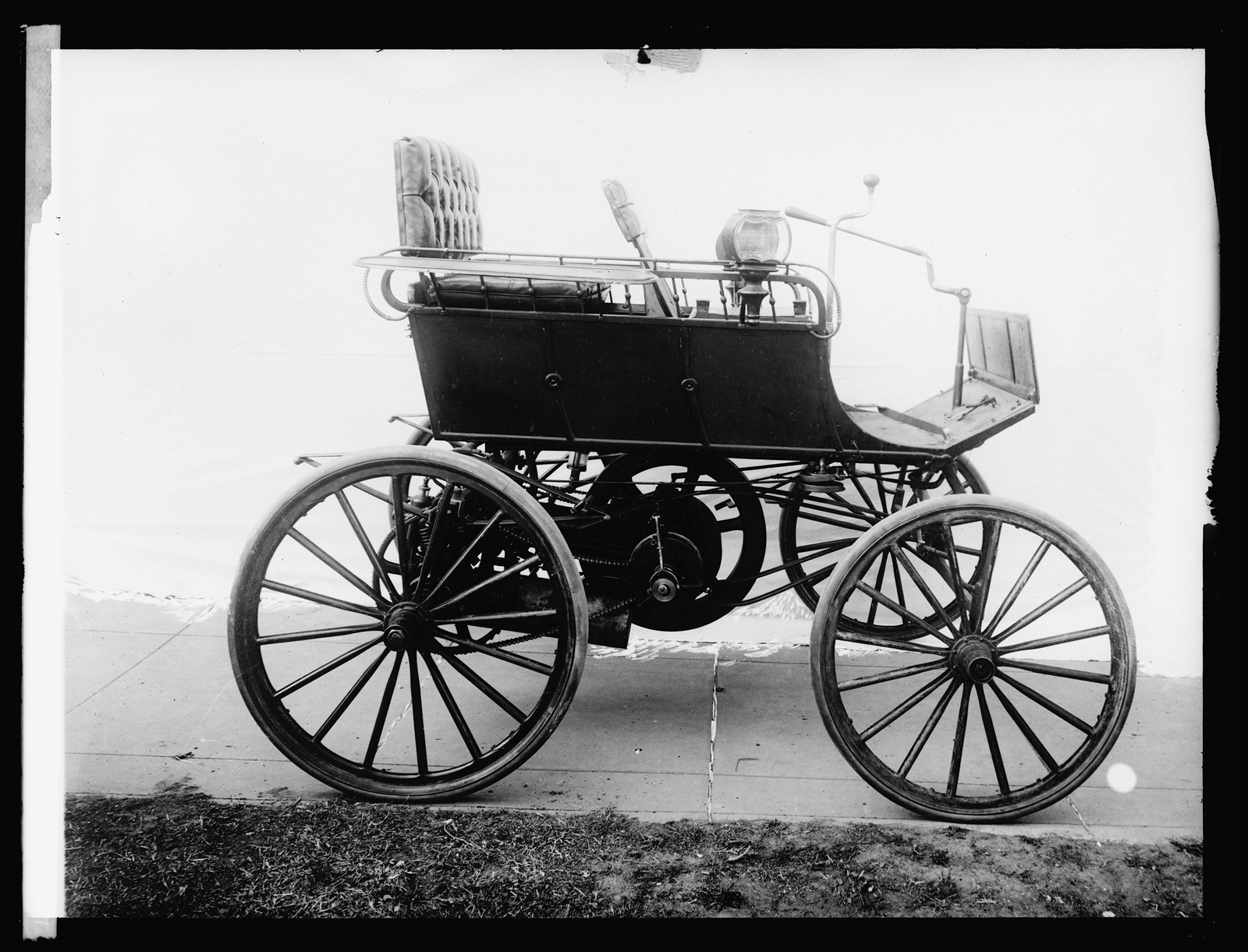 Oldsmobile, [ca. 1920] — historic photograph