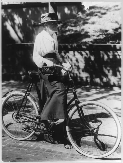 Woman rides bicycle for 25 years