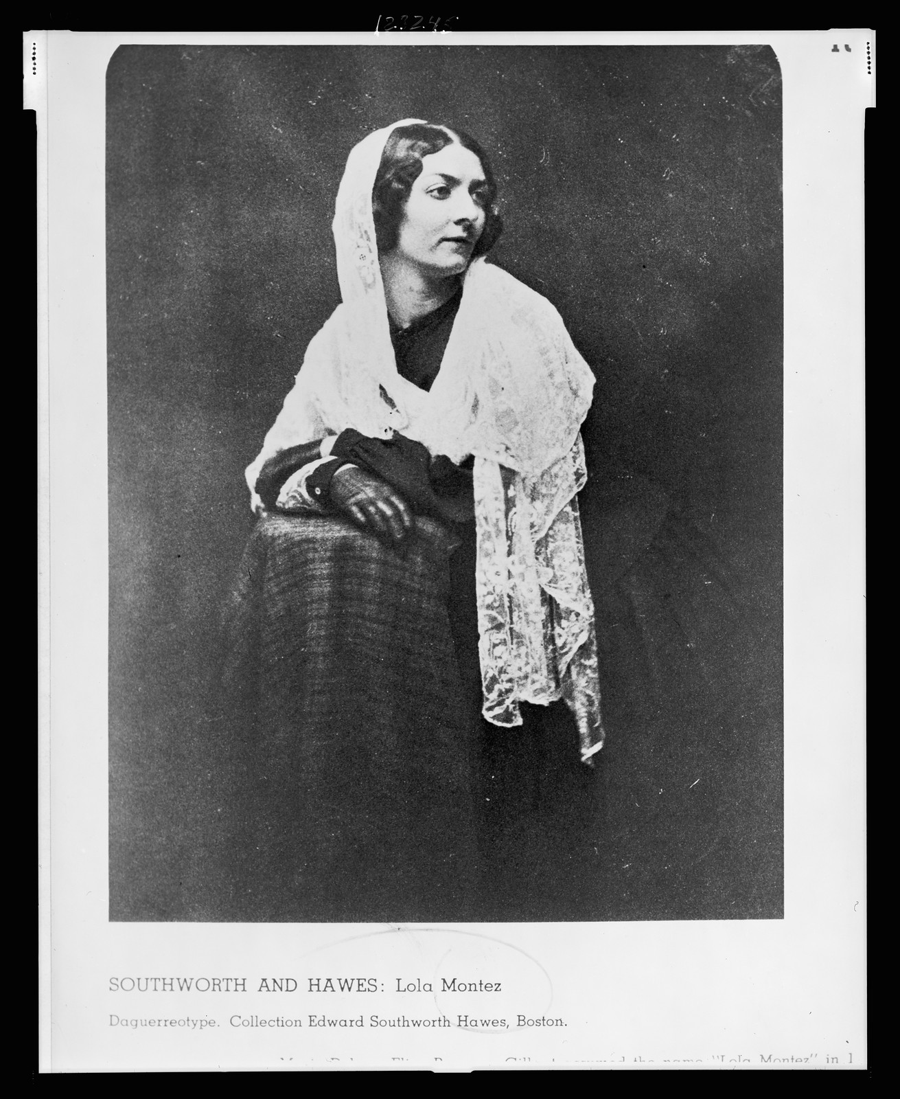 [Lola Montez, full-length portrait, standing, facing right] — historic photograph