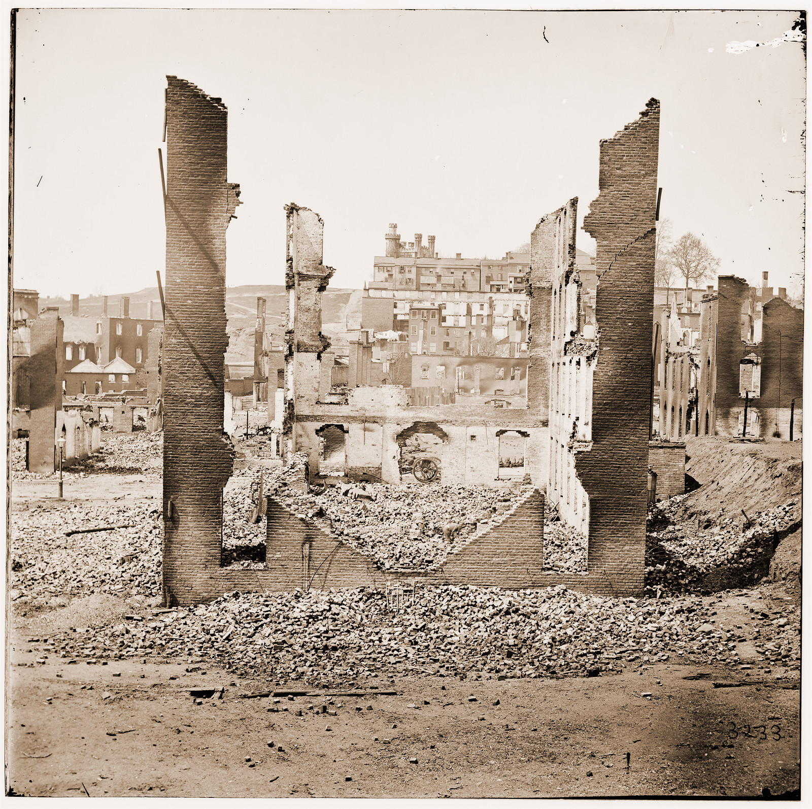 Richmond Virginia. Burnt district. Pratts Castle on Gambles Hill in background, 1865 — historic photograph