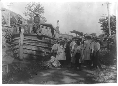[5th Div., Wash., D.C., school on outing along C&O Canal]