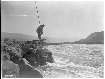 Wishham (i.e., Wishram) fishing platform