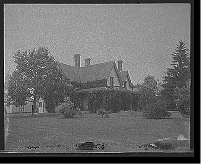 [A Home on Grosse Isle]