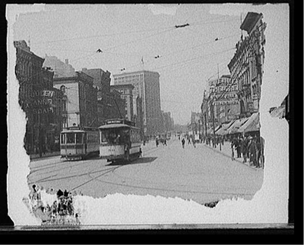 [Woodward Avenue, looking north, Detroit, Mich.], [between 1900 and 1910] — historic photograph