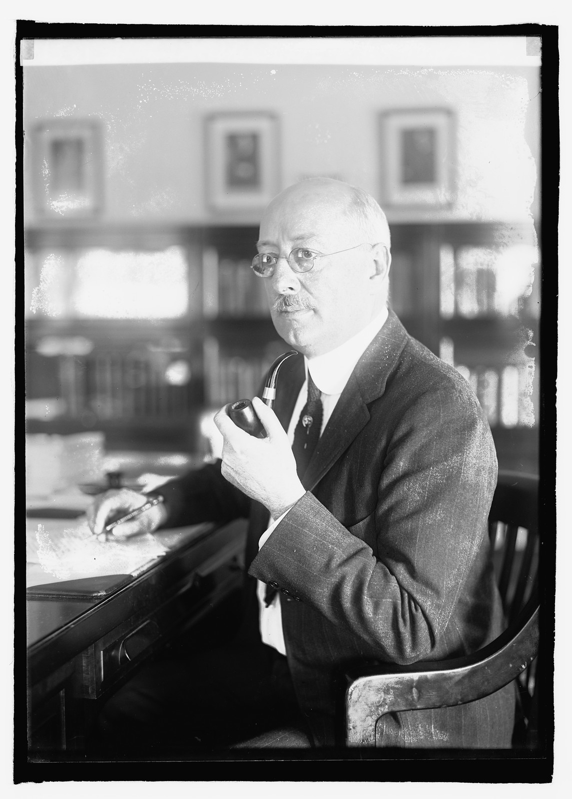 Dr. Thos. Walker Page Chr. U.S. Tariff Com., 6/7/21, [19]21 June 7. — historic photograph