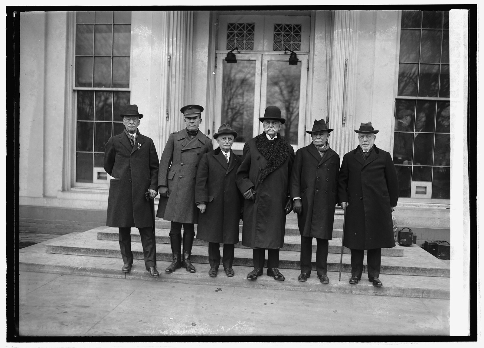 War Veteran's group, 2/15/23, [19]23 February 15. — historic photograph