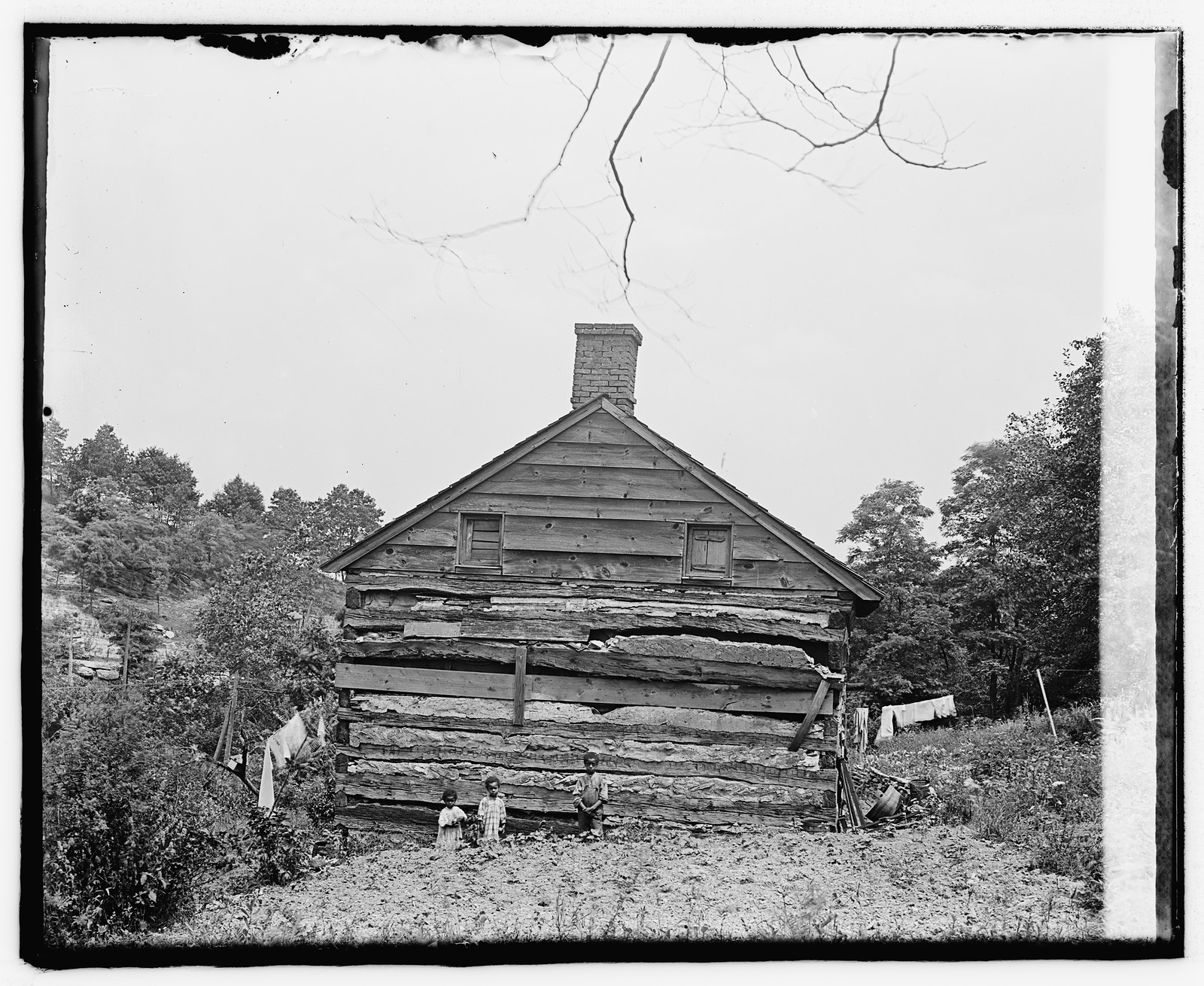 Old house in Va., [between 1918 and 1920] — historic photograph