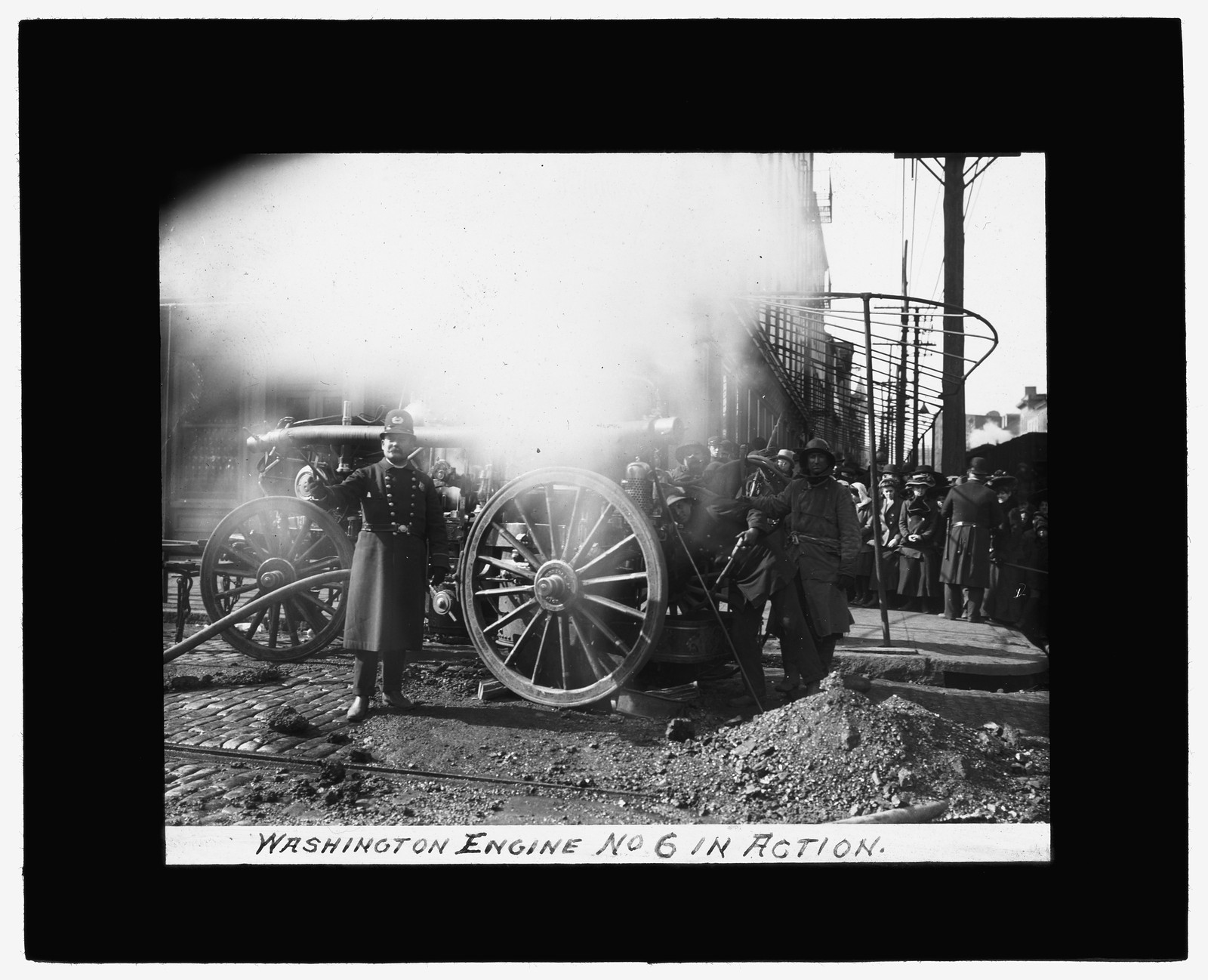 [Baltimore fire, 1904] Washington Engine No. 6 in action, [1904] — historic photograph