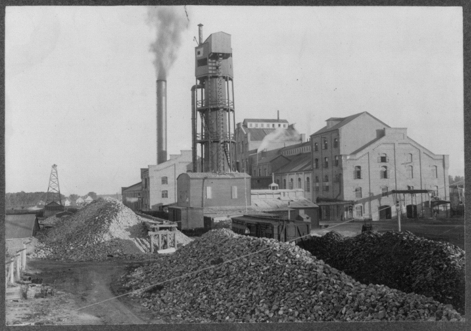 Northwest view of American Beet Sugar Co. factory, Rocky Ford, Colorado, c1902. — historic photograph